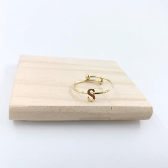 Anillo Dorado Inicial Personalizada