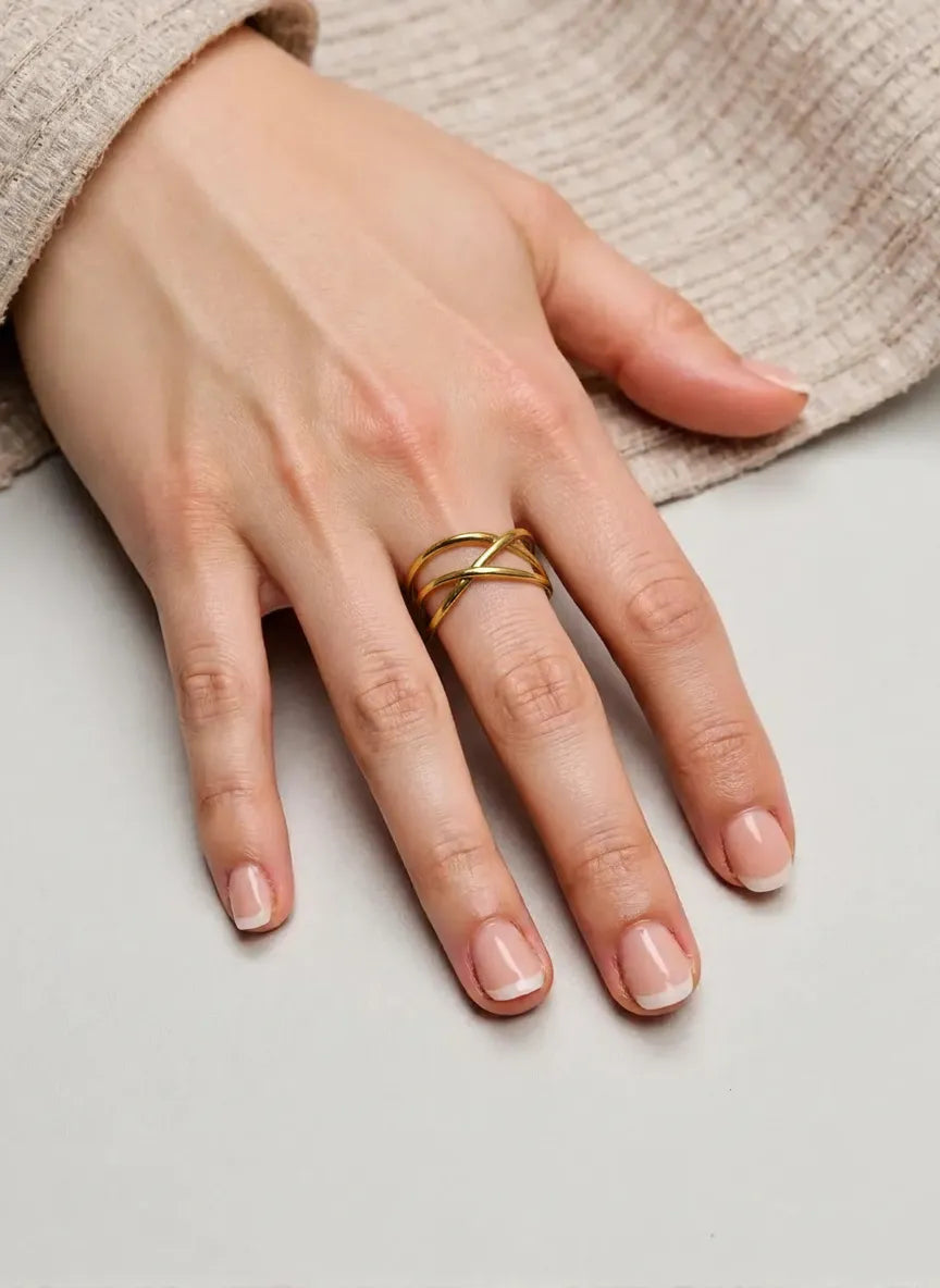 Anillo Cross Dorado regalo unico elegante bonito