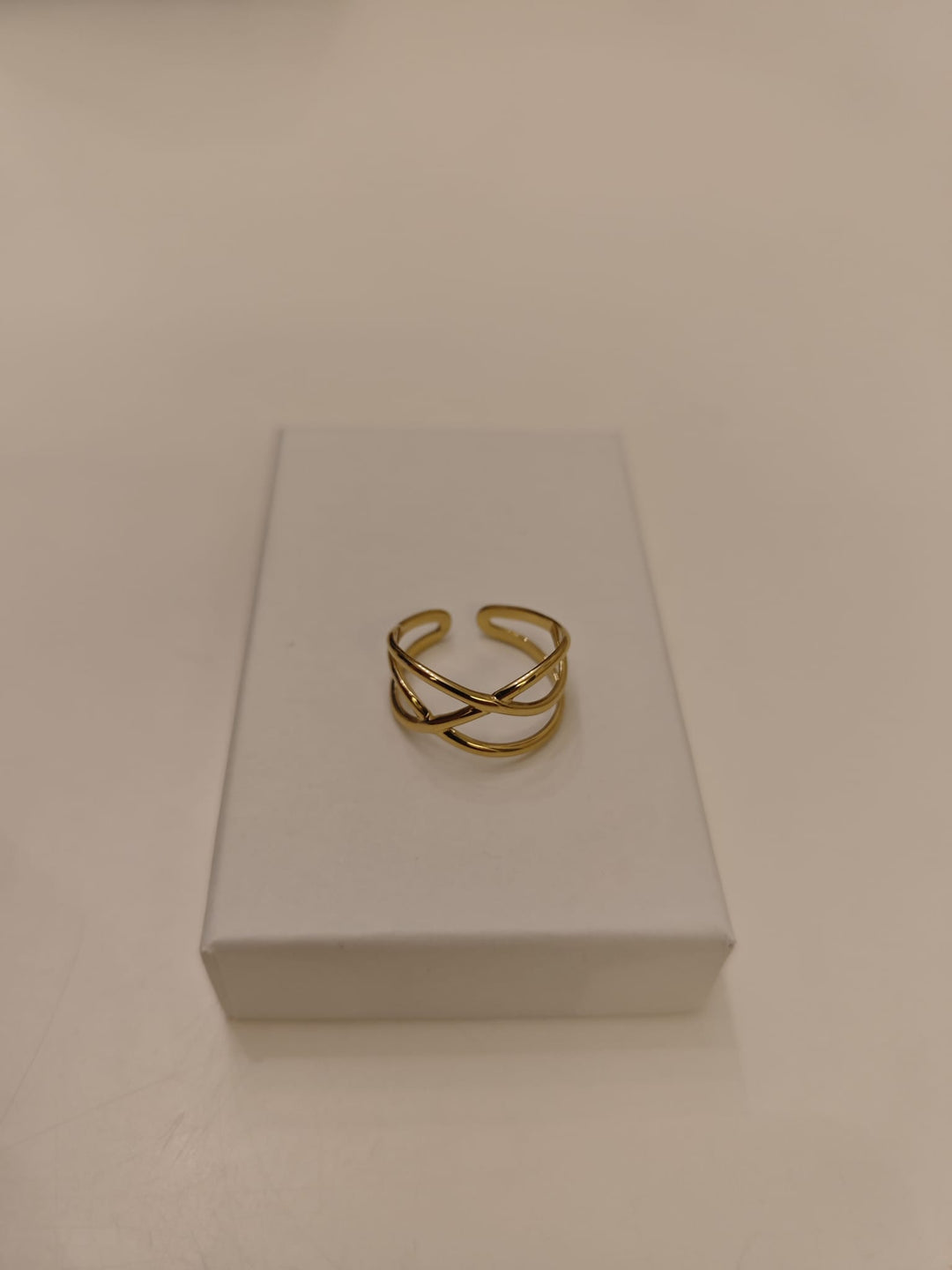 Anillo_Cross_Dorado_regalo_unico_elegante_bonito novio mujer marido pareja