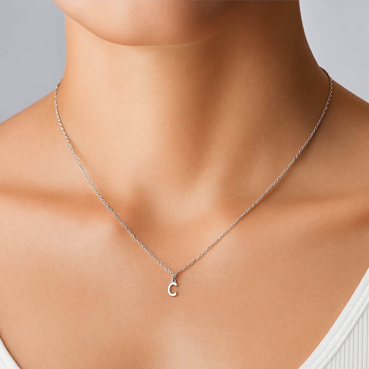 Colgante Plateado Sencillo con Inicial Personalizada-Medium