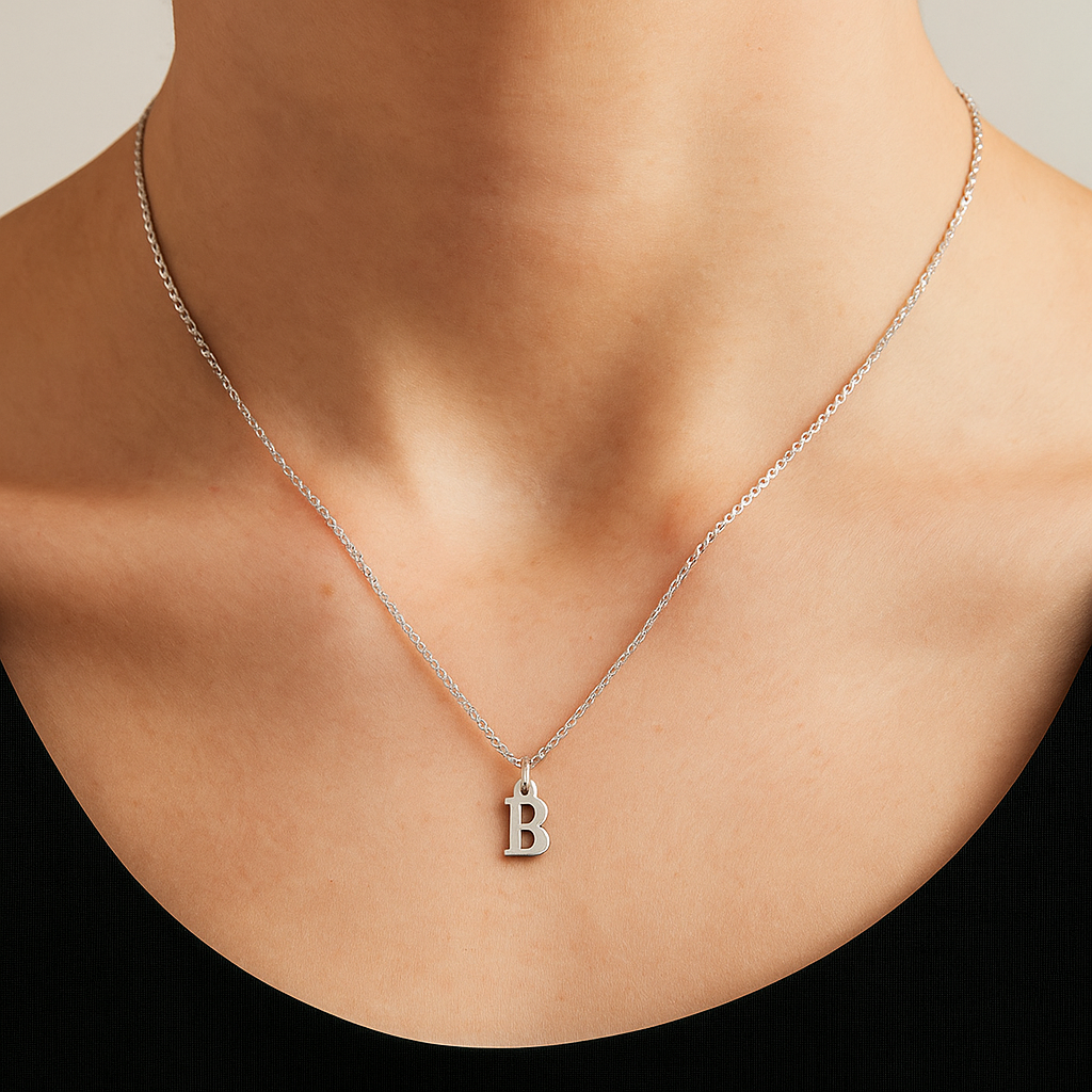 Colgante Plateado Sencillo con Inicial Personalizada-Medium