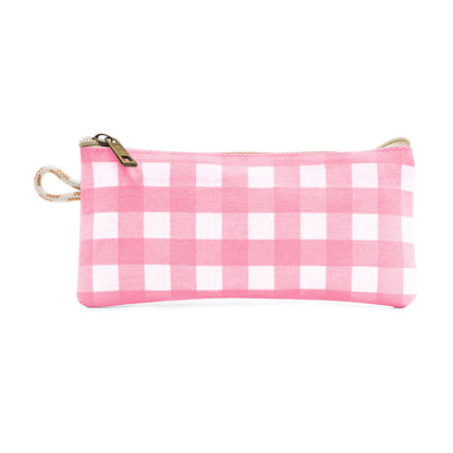 Estuche rosa vichy, dulce y femenino, ideal para llevar lápices, maquillaje o accesorios.
