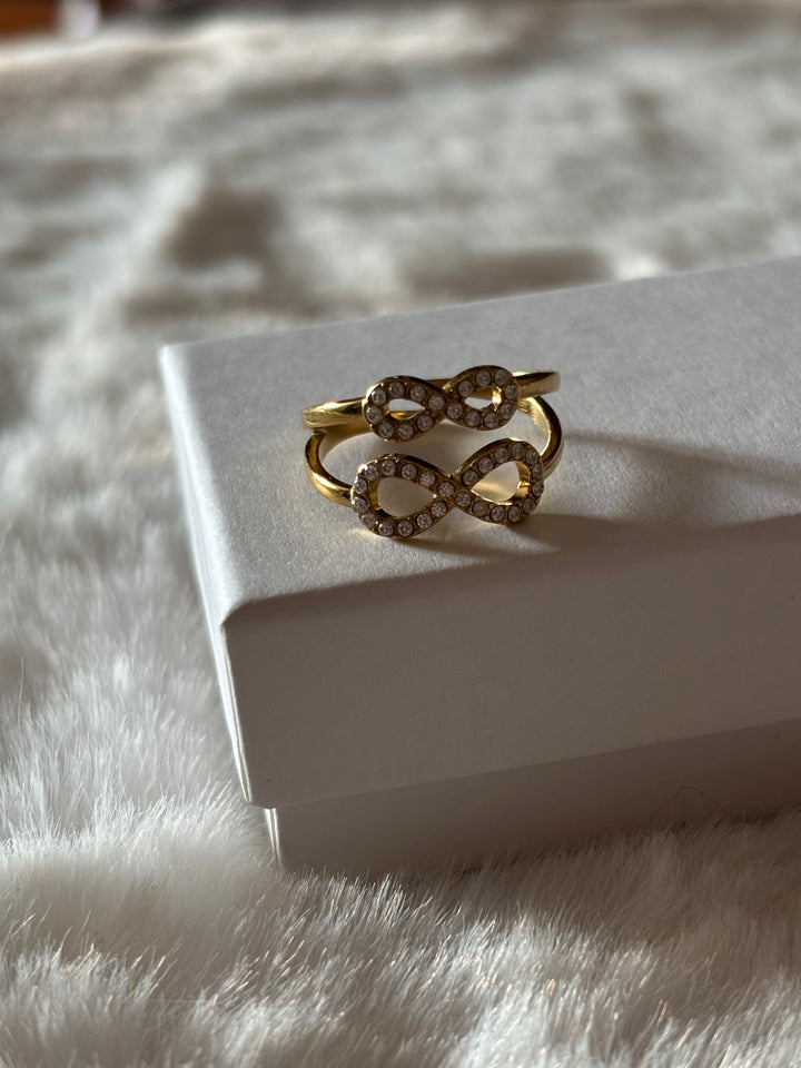 Anillo Infinity Dorado
