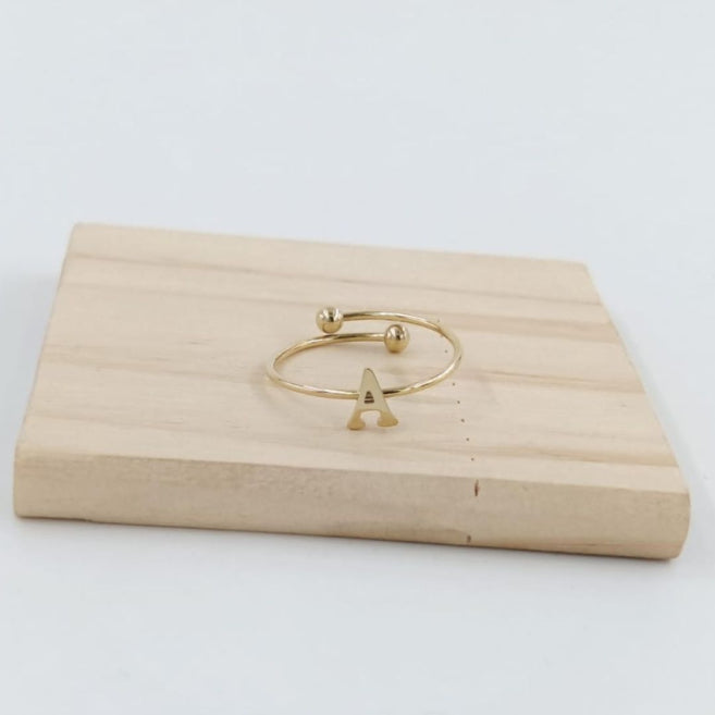 Anillo Dorado Inicial Personalizada