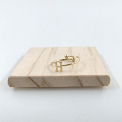 Anillo Dorado Inicial Personalizada