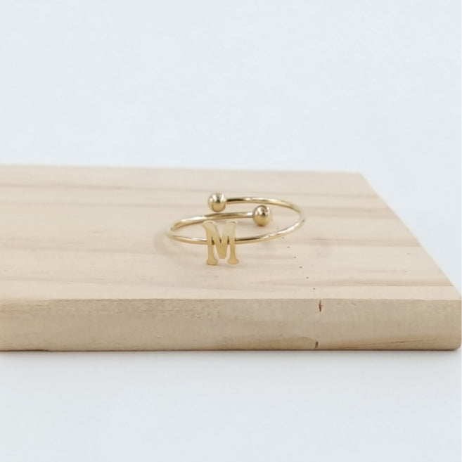 Anillo Dorado Inicial Personalizada