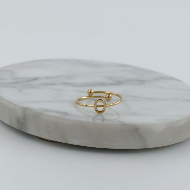 Anillo Dorado Inicial Personalizada