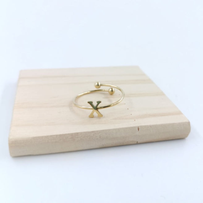 Anillo Dorado Inicial Personalizada
