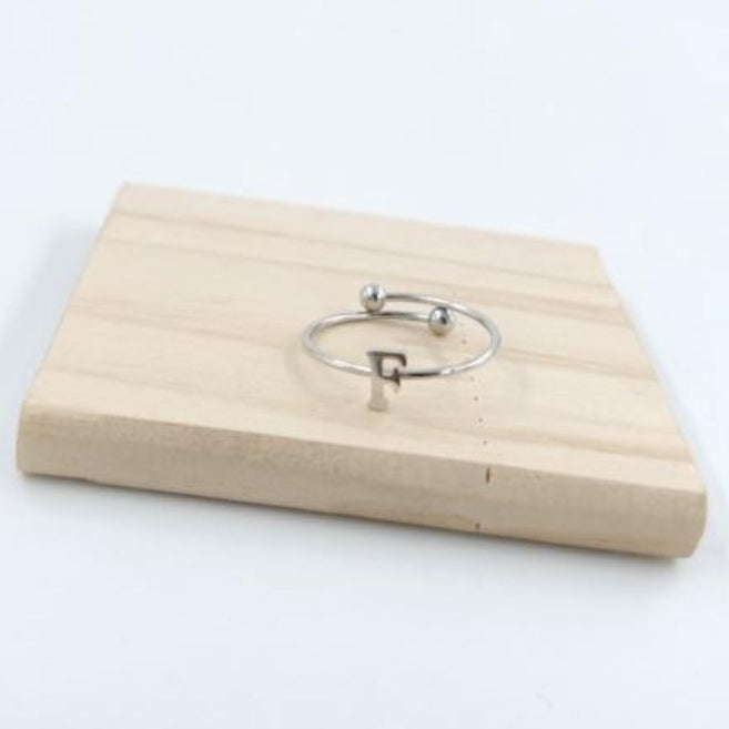 Anillo Plateado Inicial Personalizada