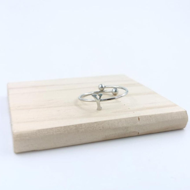 Anillo Plateado Inicial Personalizada