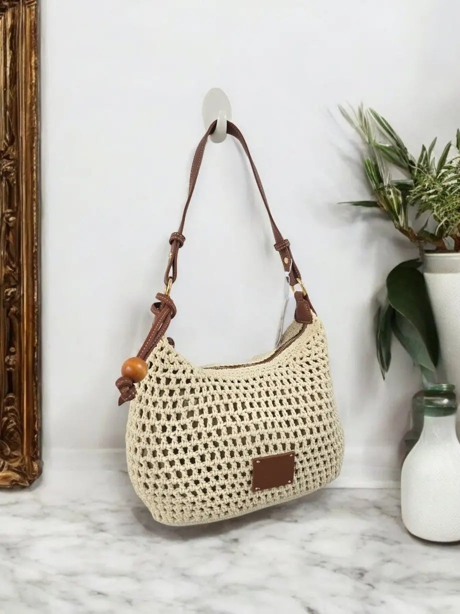 Bolso Menorca en crochet con asa de polipiel cuero y detalle de madera

