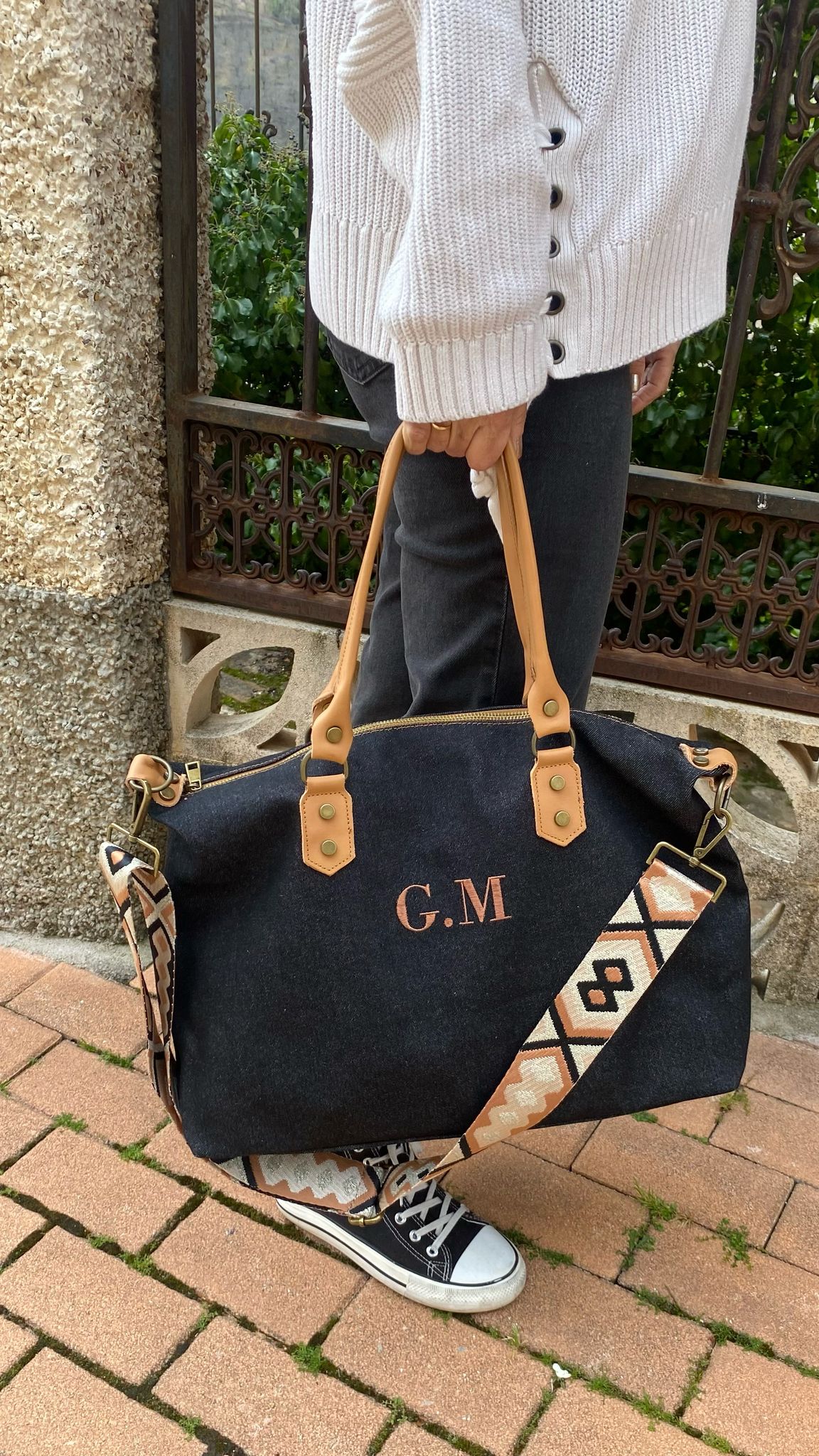regalo perfecto, detalle unico, correa bandolera personalizada, ordado exclusivo