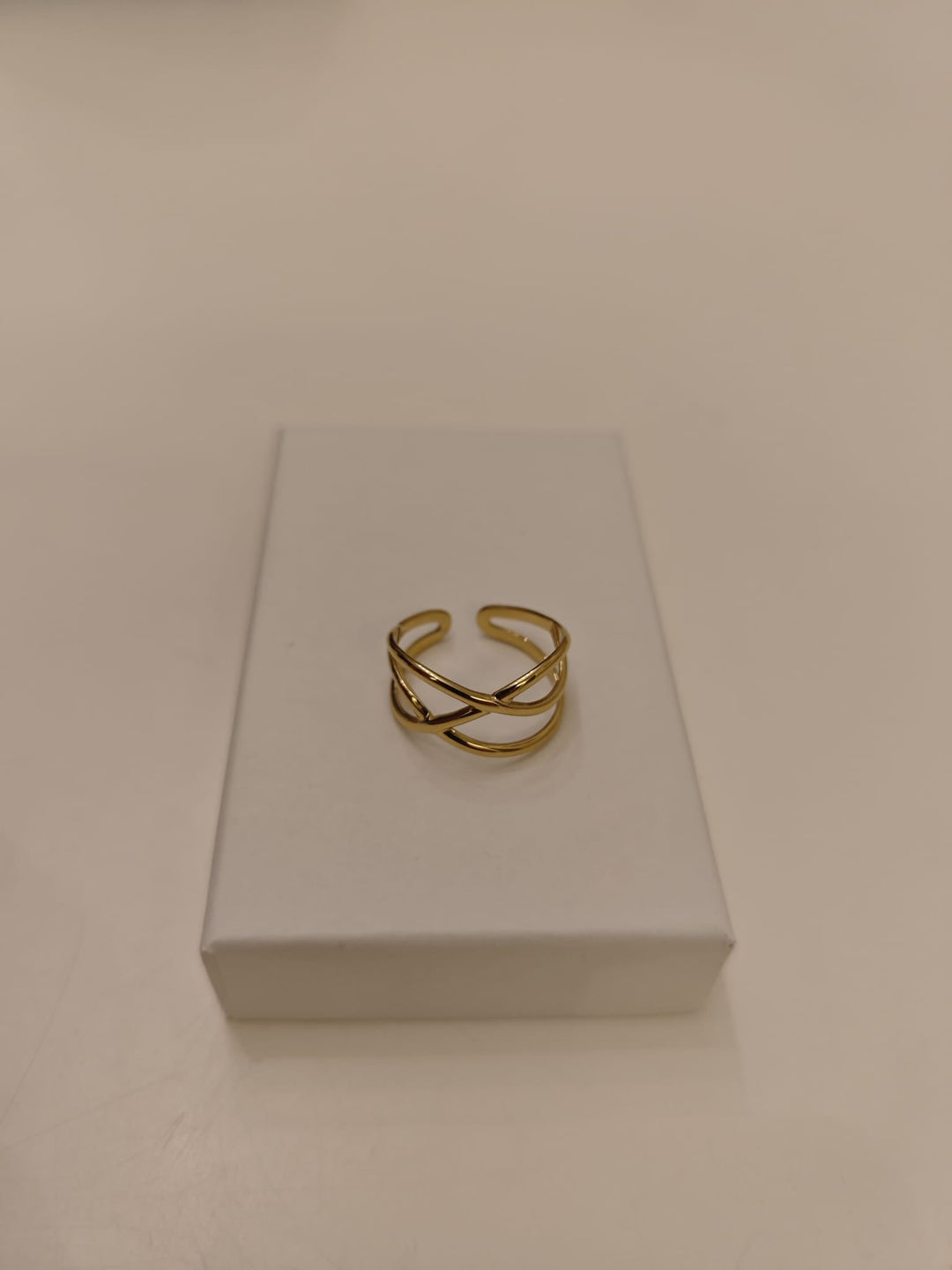 Anillo Cross Dorado - Belorias