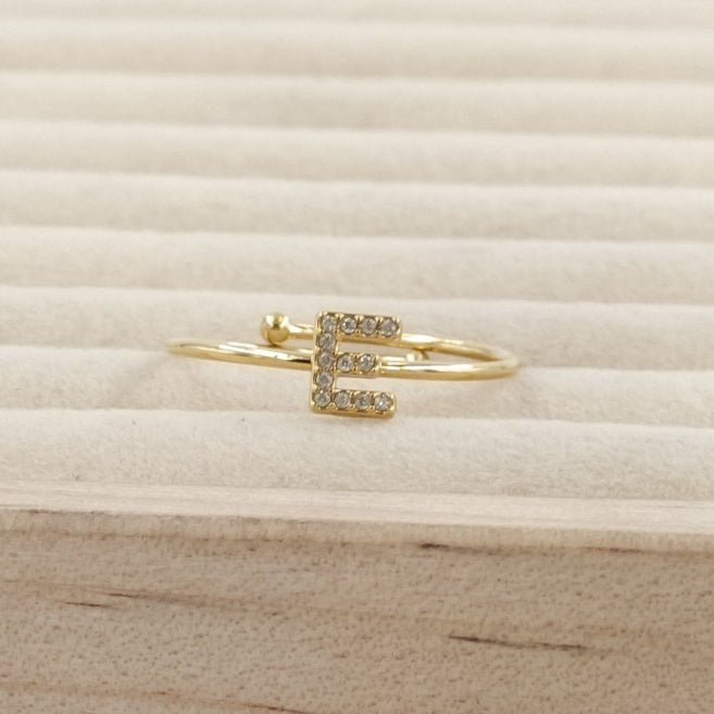 Anillo Dorado Inicial Personalizada Circonitas - Belorias
