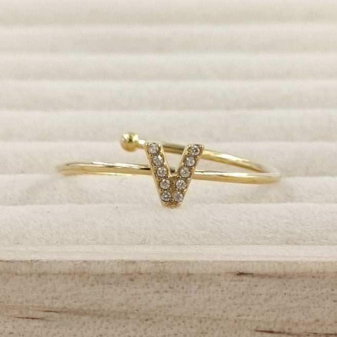 Anillo Dorado Inicial Personalizada Circonitas - Belorias