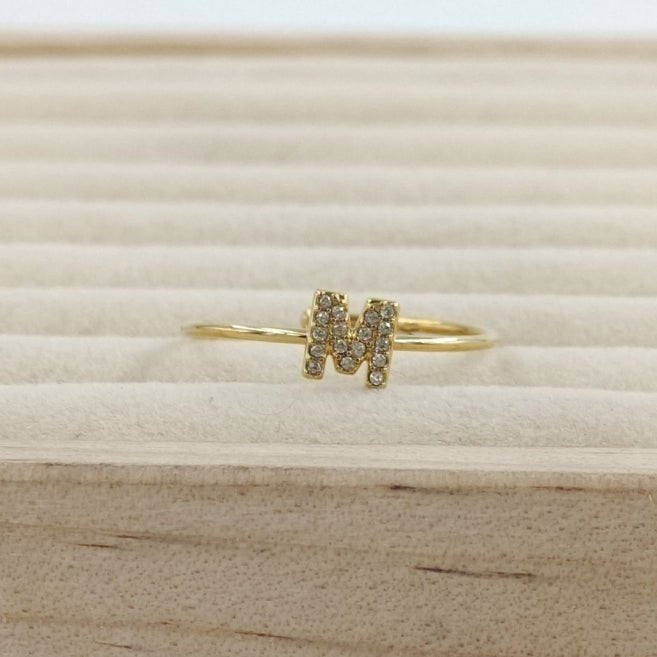 Anillo Dorado Inicial Personalizada Circonitas - Belorias