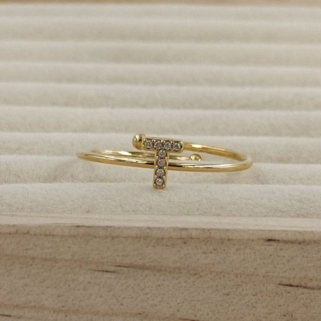 Anillo Dorado Inicial Personalizada Circonitas - Belorias