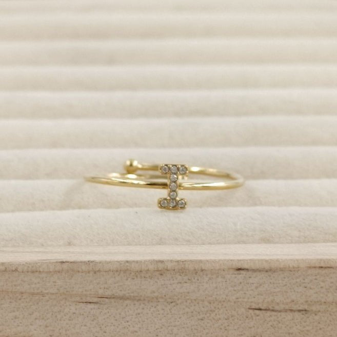Anillo Dorado Inicial Personalizada Circonitas - Belorias