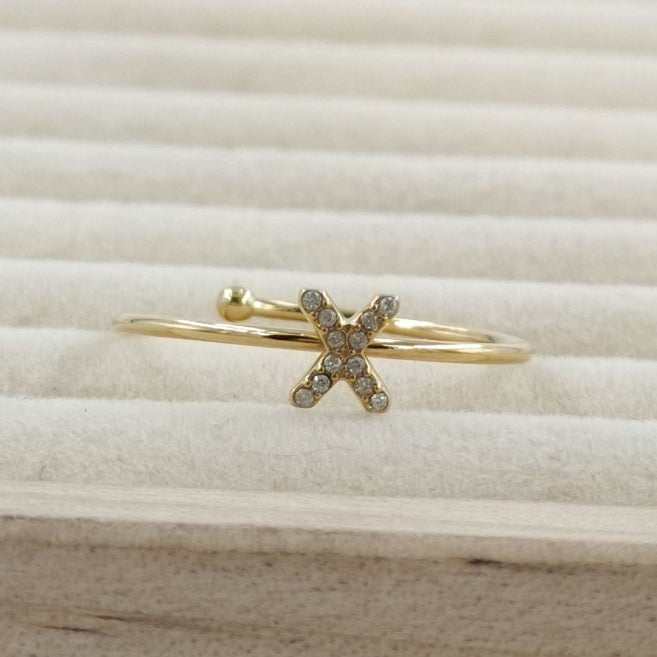 Anillo Dorado Inicial Personalizada Circonitas - Belorias