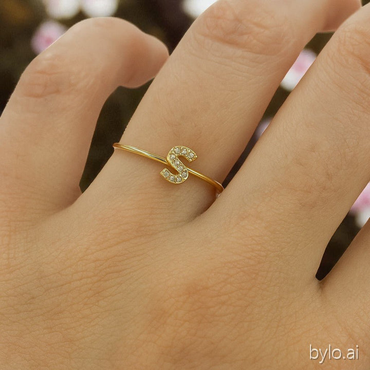 Anillo Dorado Inicial Personalizada Circonitas - Belorias