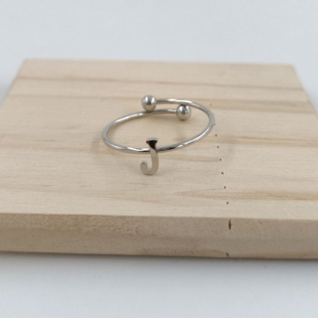 Anillo Plateado Inicial Personalizada - Belorias