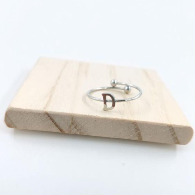 Anillo Plateado Inicial Personalizada - Belorias