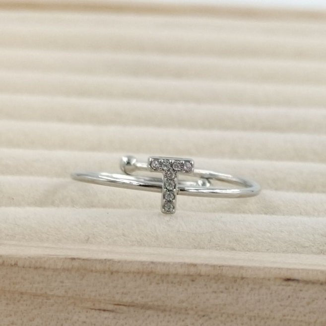 Anillo Plateado Inicial Personalizada Circonitas - Belorias