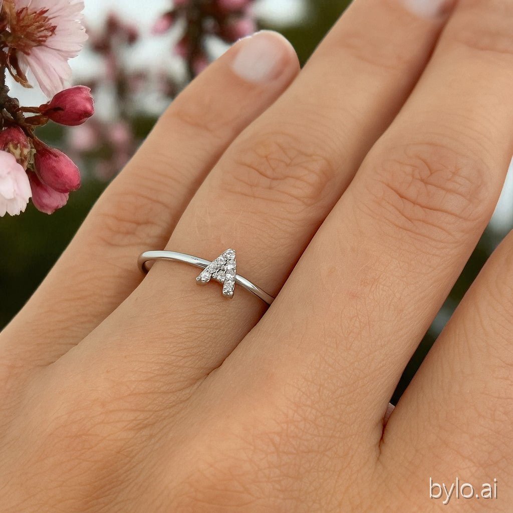 Anillo Plateado Inicial Personalizada Circonitas - Belorias