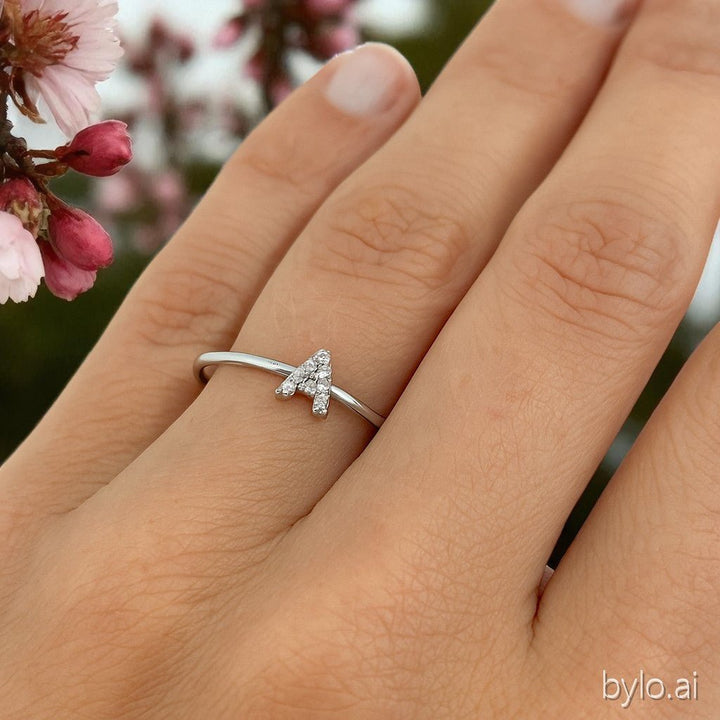 Anillo Plateado Inicial Personalizada Circonitas - Belorias
