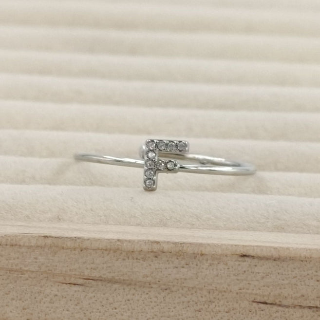 Anillo Plateado Inicial Personalizada Circonitas - Belorias
