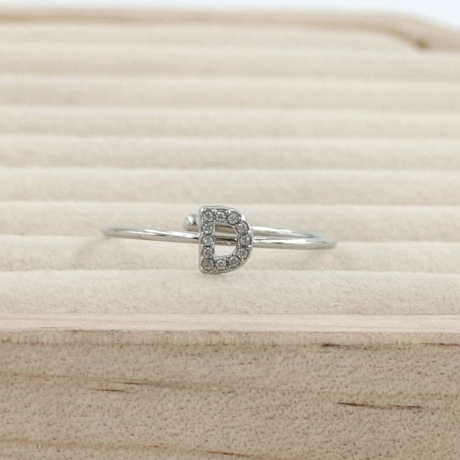 Anillo Plateado Inicial Personalizada Circonitas - Belorias
