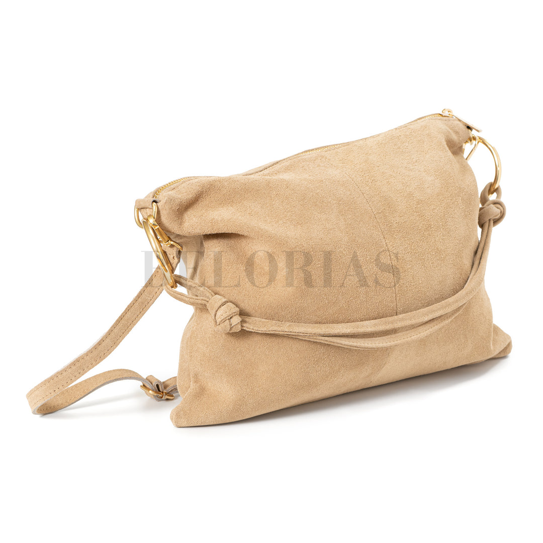 Diseño exclusivo con letra inicial y estructura blanda y cómoda

