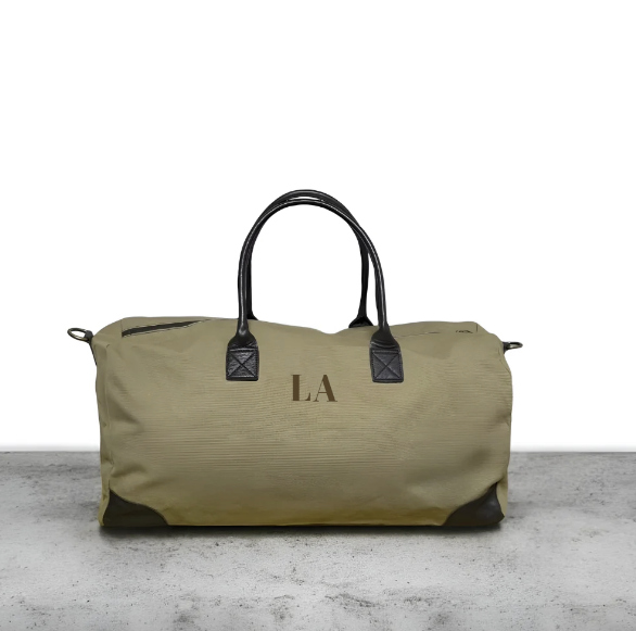 Diseño elegante y unisex ideal para escapadas o viajes de fin de semana

