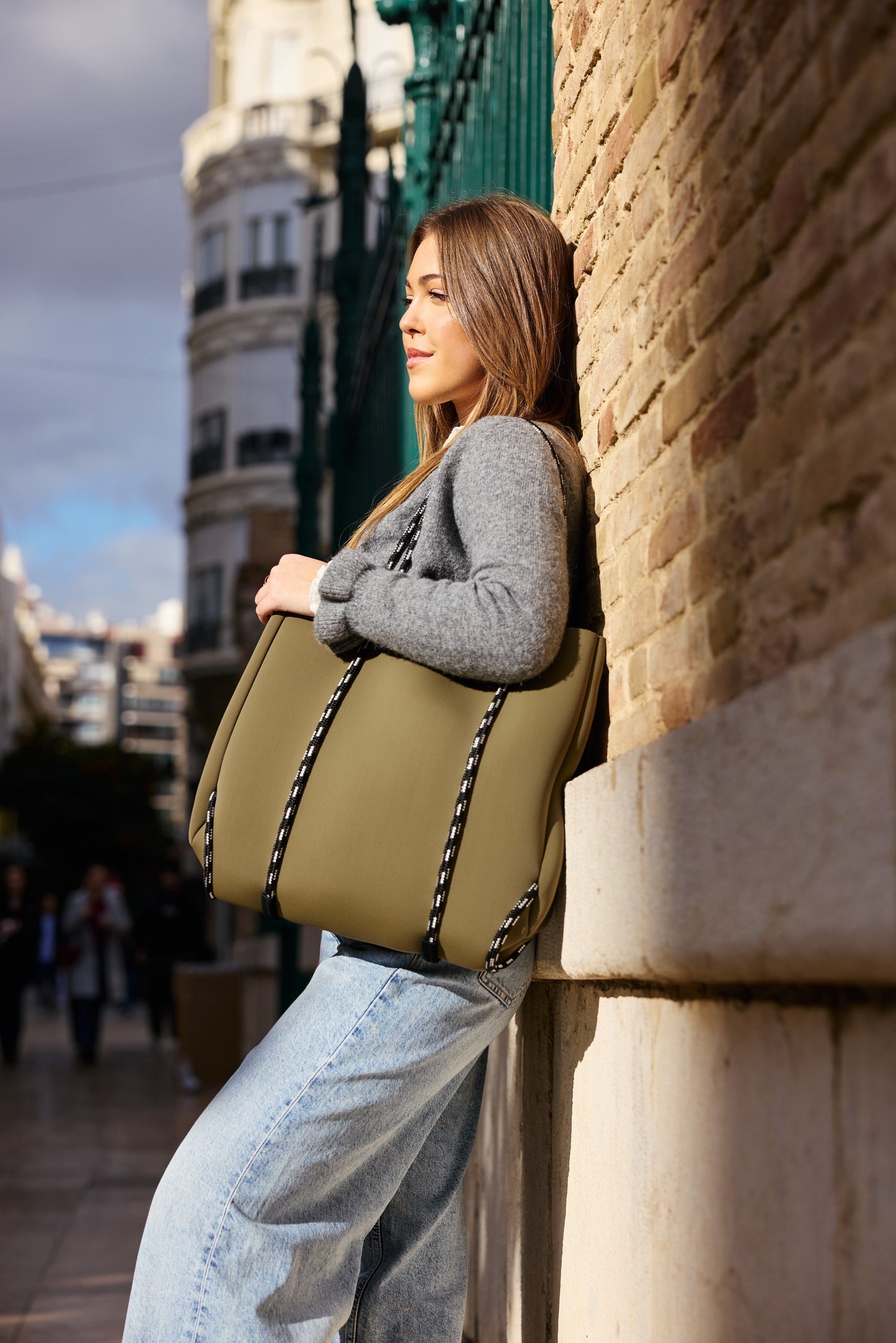 Bolso Veronese de neopreno color , personalizado con iniciales bordadas, estilo elegante, ideal para regalo