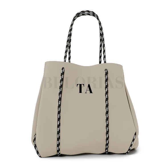 Bolso Veronese de neopreno color azul, personalizado con iniciales bordadas, estilo moderno, ideal para regalo