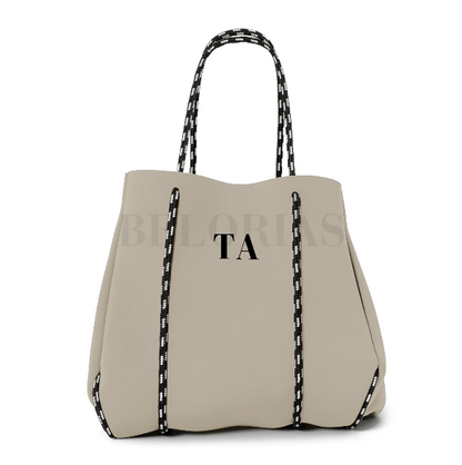 Bolso Veronese de neopreno color azul, personalizado con iniciales bordadas, estilo moderno, ideal para regalo