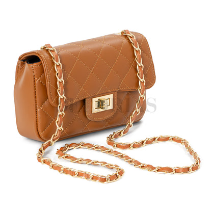 Vista frontal del bolso Accardi estilo clásico y tamaño compacto


