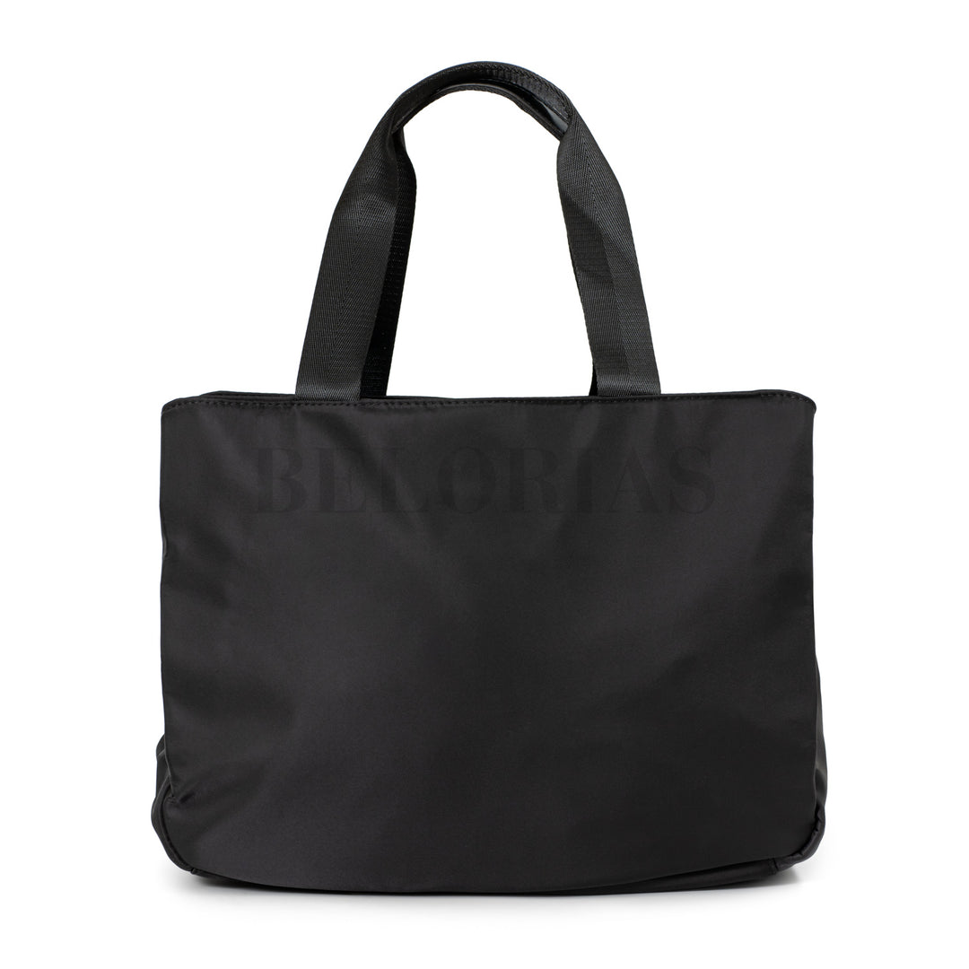 Vista del Bolso Marise en negro, combinando exclusividad y funcionalidad

