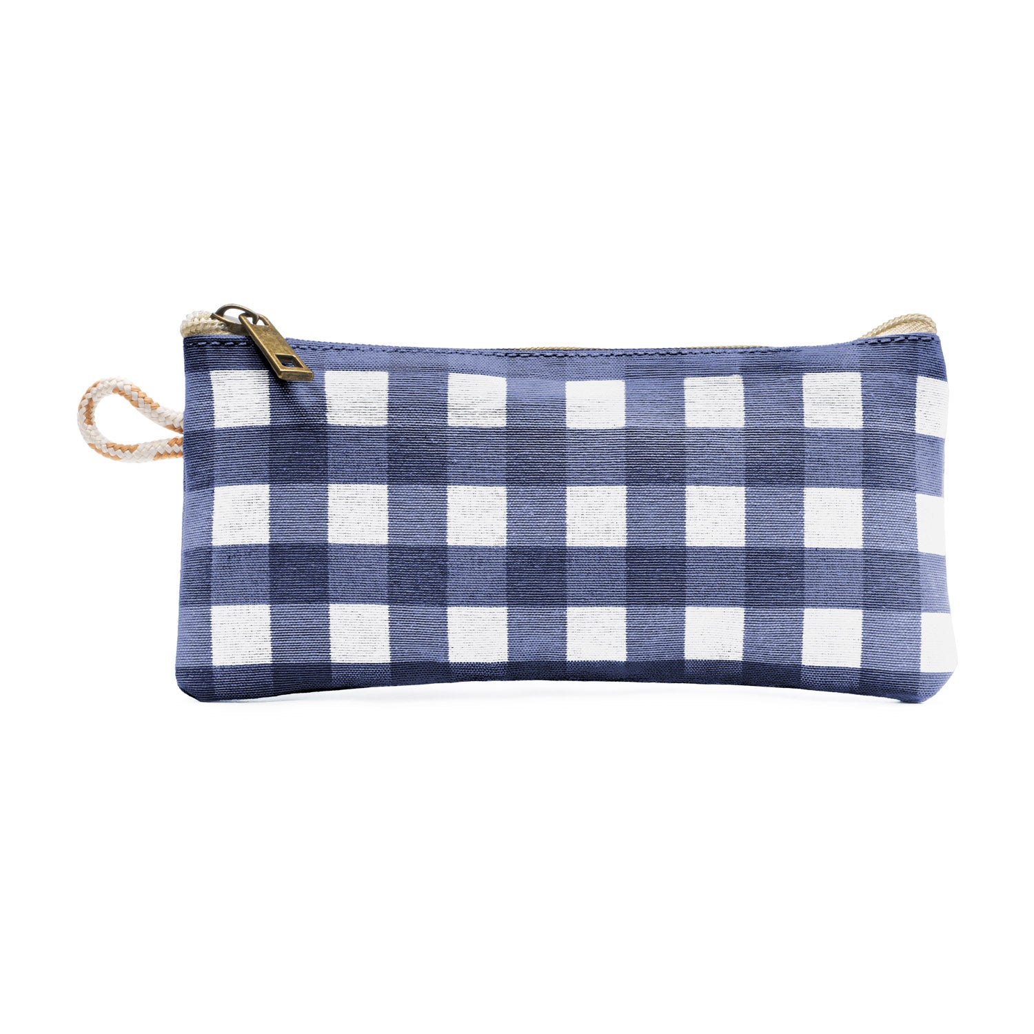 Estuche con estampado vichy azul marino, elegante y versátil para guardar esenciales.

