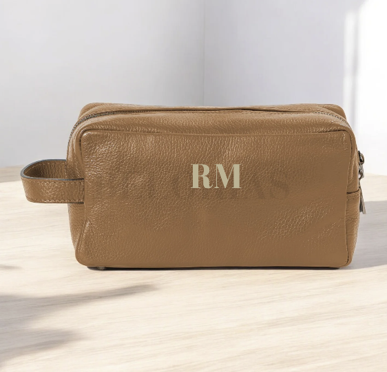 Neceser Otto personalizado con iniciales, regalo ideal y distinguido.

