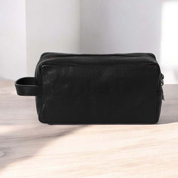 Neceser premium Otto personalizado por Belorias con bordado en piel de calidad.

